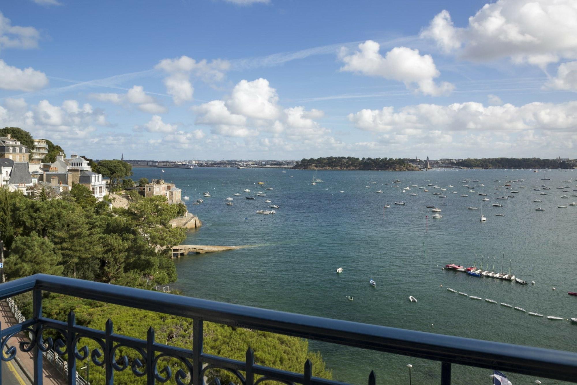Hotel Barriere Le Grand Hotel Dinard Exteriör bild