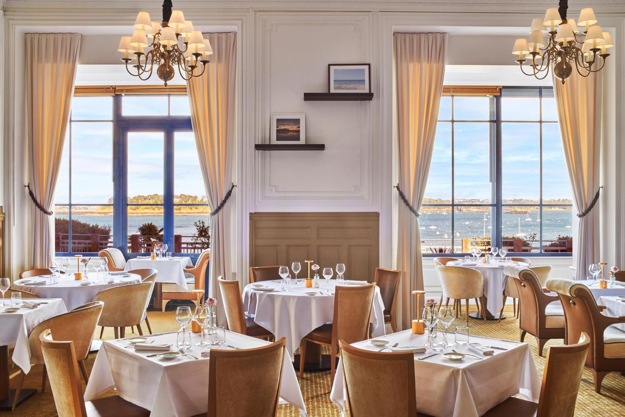 Hotel Barriere Le Grand Hotel Dinard Exteriör bild
